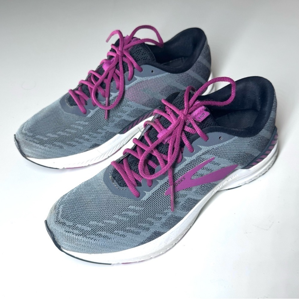 Brooks Women’s Ravenna 10 Gray/Pink Athletic Shoe Size- 8.5